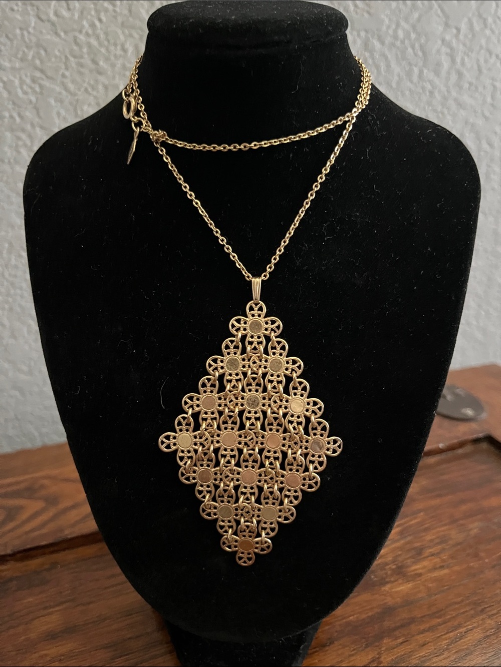 Sarah Coventry Gold Tone Filigree Lattice Pendant Necklace